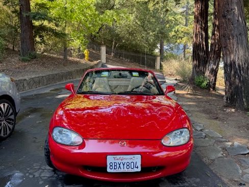 Used 1999 MAZDA MX-5 Miata RWD image 12