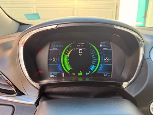 Used 2016 Chevrolet Volt Premier w/ Driver Confidence Package image 13