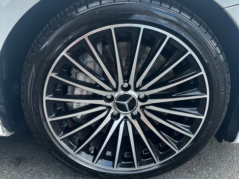 Used 2017 Mercedes-Benz E 300 image 13