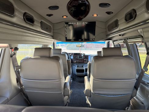 Used 2012 Ford E-150 and Econoline 150 w/ Premium Van Group image 9