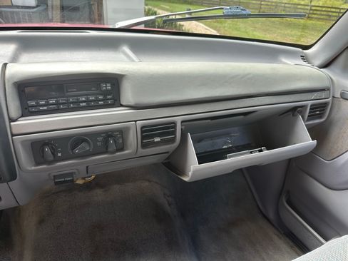 Used 1994 Ford F150 XL image 8