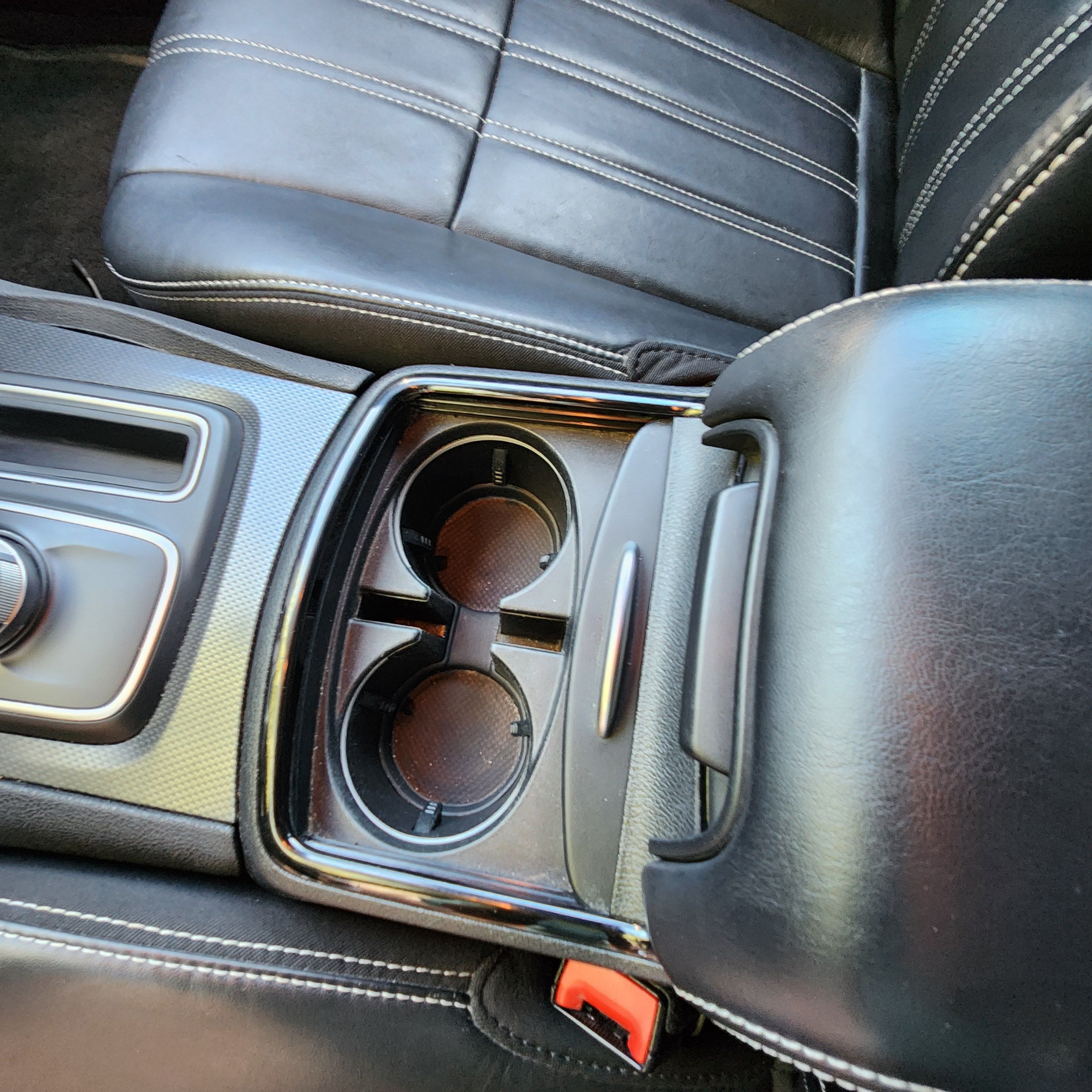 Used 2016 Chrysler 300 S RWD image 12