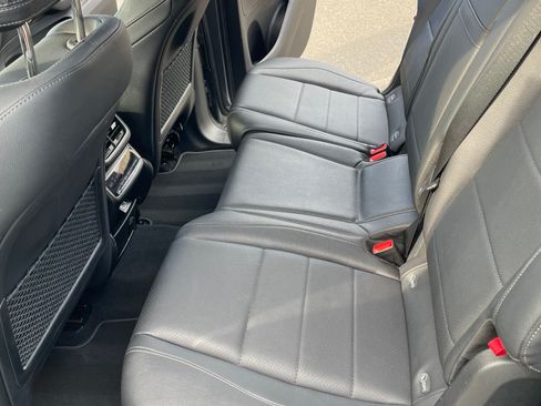 Used 2022 Mercedes-Benz GLS 450 4MATIC image 19