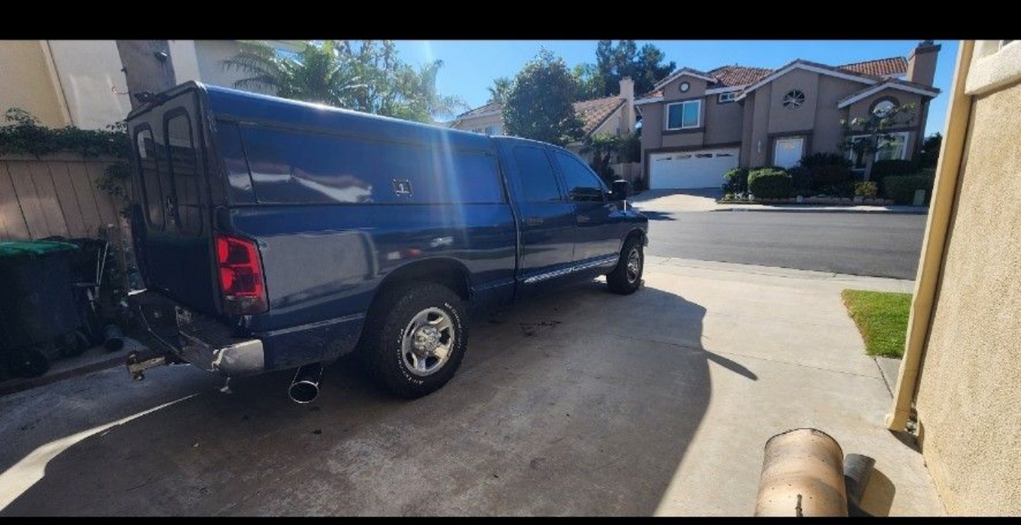 Used 2004 Dodge Ram 2500 Truck SLT w/ Trailer Tow Group RWD image 2
