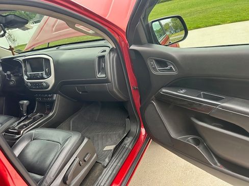 Used 2016 GMC Canyon SLT w/ Driver Alert Package image 18