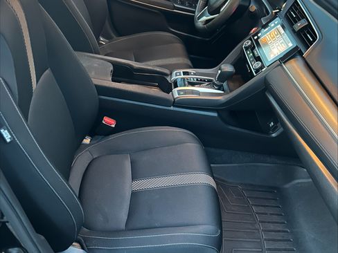 Used 2018 Honda Civic EX image 8