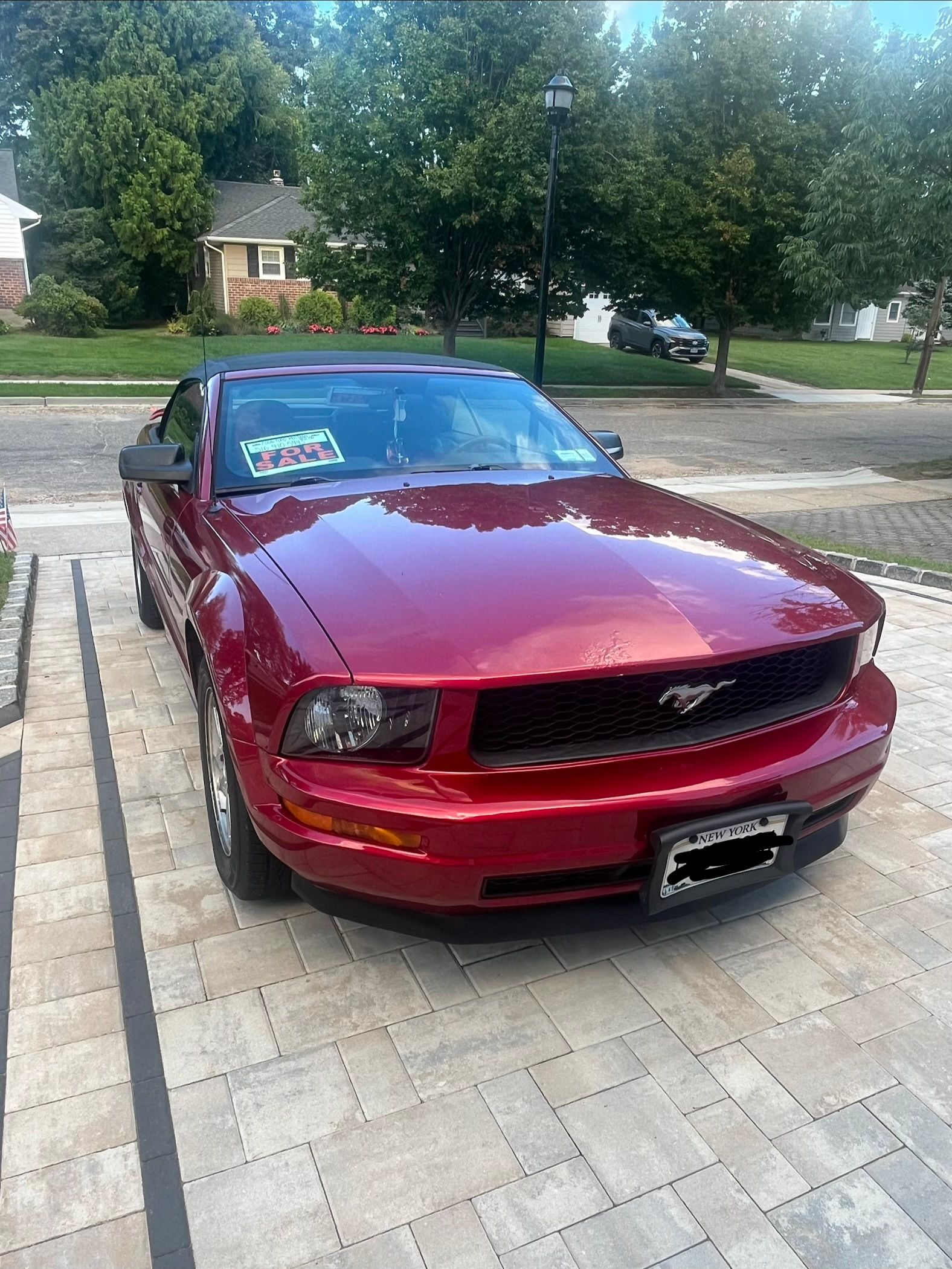 Used 2006 Ford Mustang Convertible RWD image 1