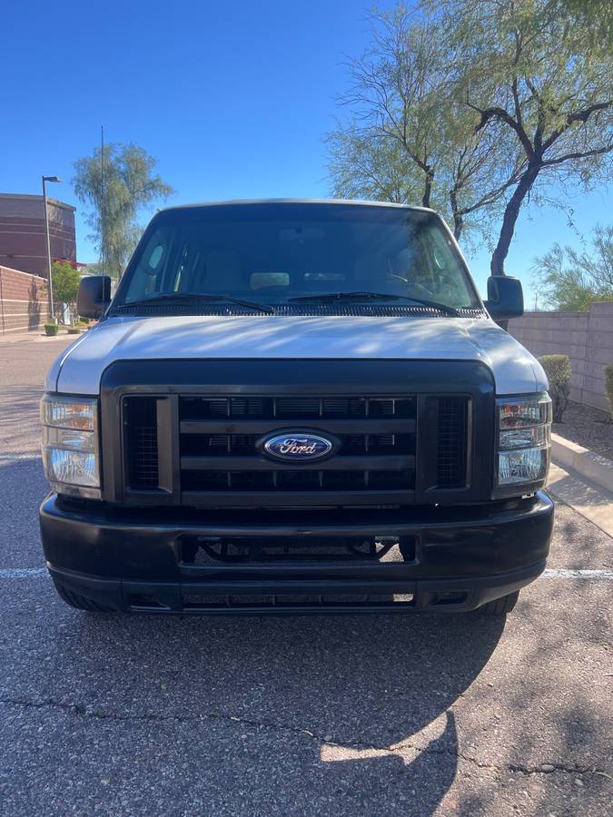 Used 2011 Ford E-350 and Econoline 350 XL w/ PWR Windows & Locks Group RWD image 2