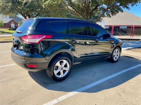 Used 2015 Ford Escape S image 4