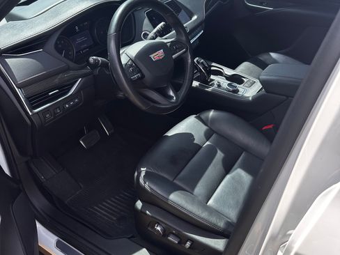 Used 2020 Cadillac XT4 Sport FWD image 12
