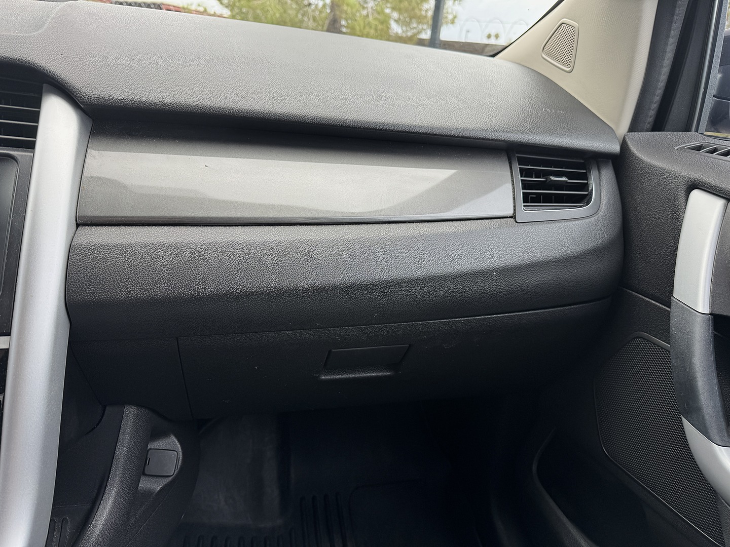 Used 2013 Ford Edge Sport w/ Driver Entry Pkg FWD image 16