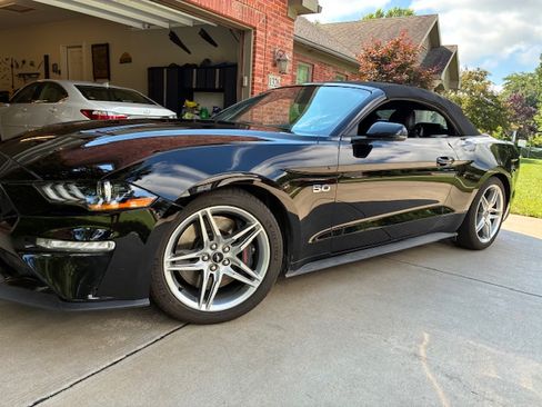 Used 2019 Ford Mustang GT Premium w/ GT Performance Package RWD image 5