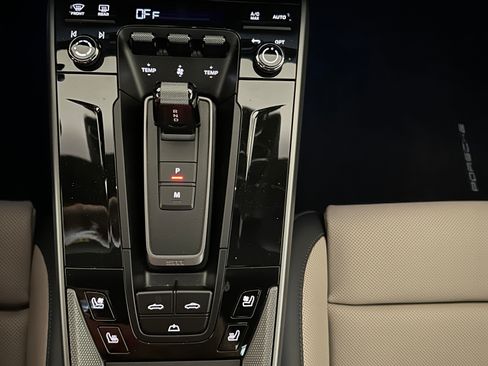 Used 2025 Porsche 911 Carrera image 29