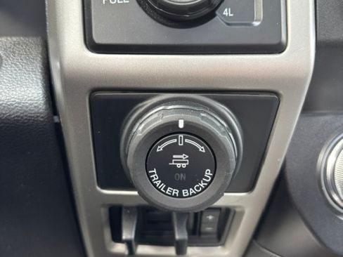 Used 2019 Ford F150 Lariat w/ Equipment Group 502A Luxury AWD/4WD image 19