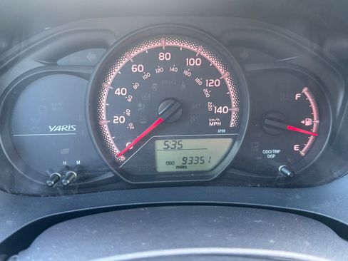Used 2015 Toyota Yaris LE image 13
