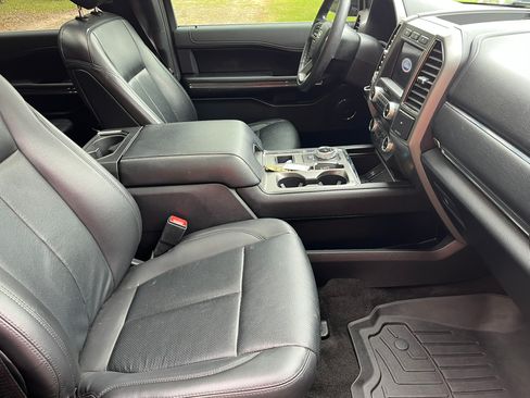 Used 2020 Ford Expedition XLT w/ Equipment Group 202A image 11