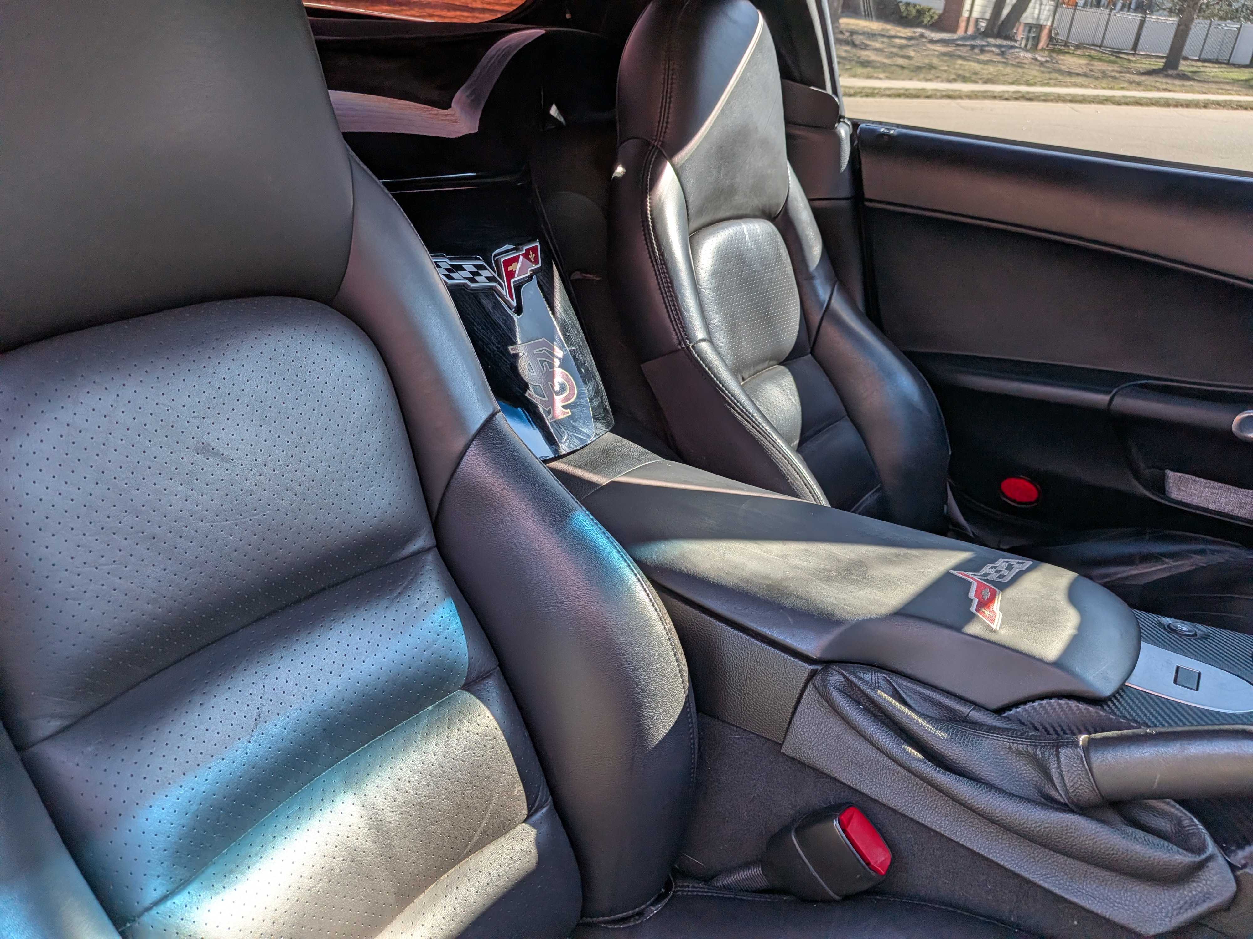Used 2005 Chevrolet Corvette Convertible w/ Preferred Equipment Group RWD image 14