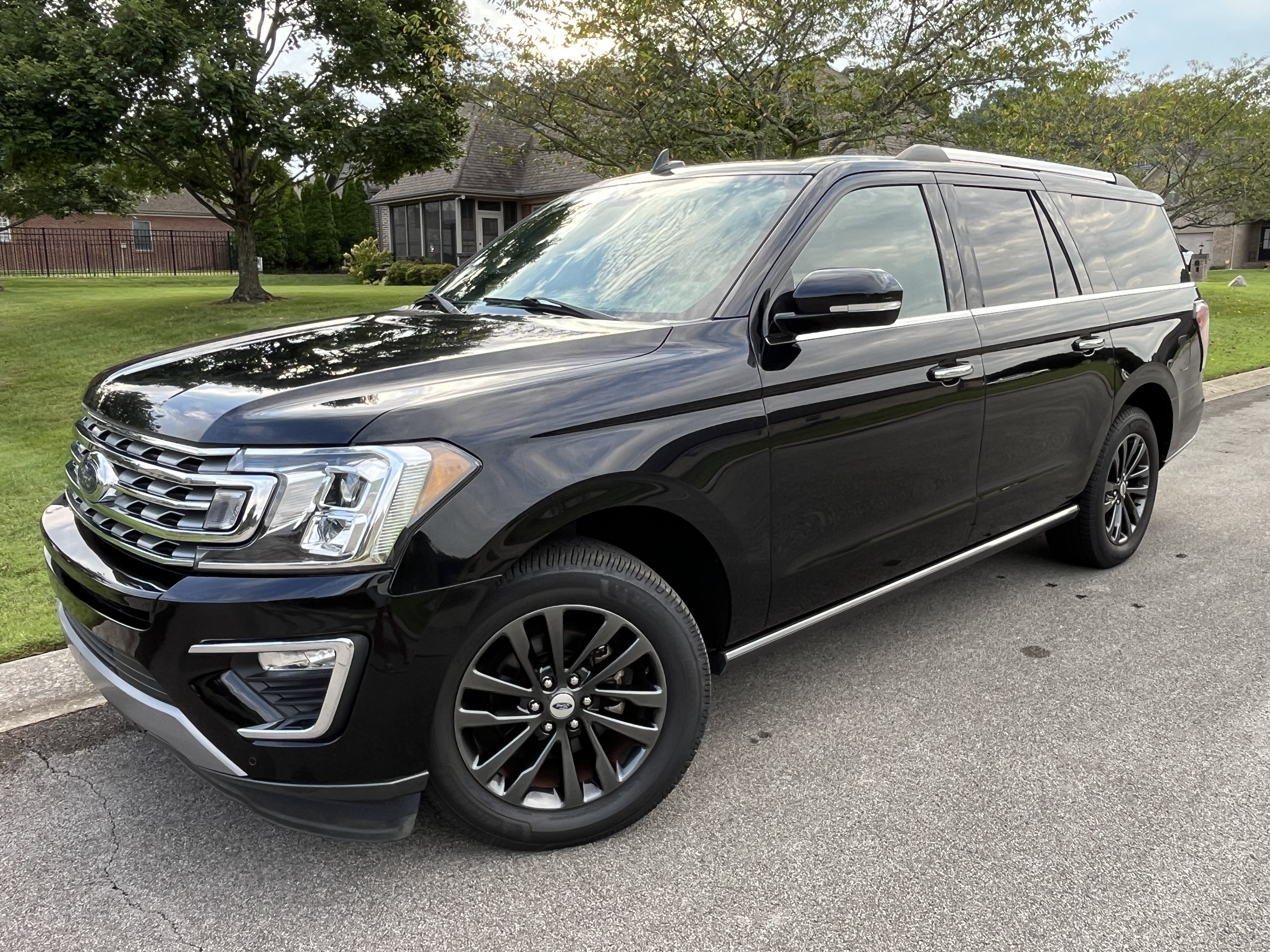 Used 2020 Ford Expedition Max Limited RWD image 1