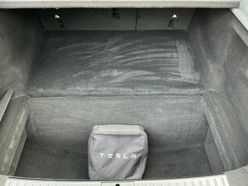 Used 2021 Tesla Model S Plaid image 16