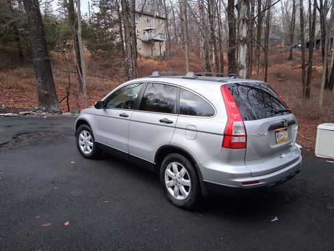 Used 2011 Honda CR-V SE image 4