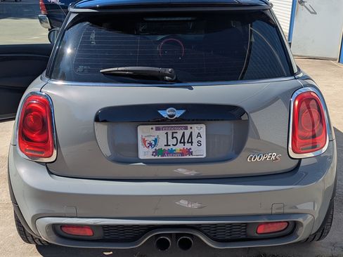 Used 2015 MINI Cooper S image 9