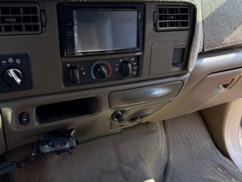 Used 2002 Ford F250 4x4 Crew Cab Super Duty image 9