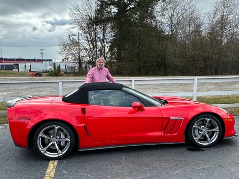 Used 2012 Chevrolet Corvette Grand Sport w/ 3LT Preferred Equipment Group image 2