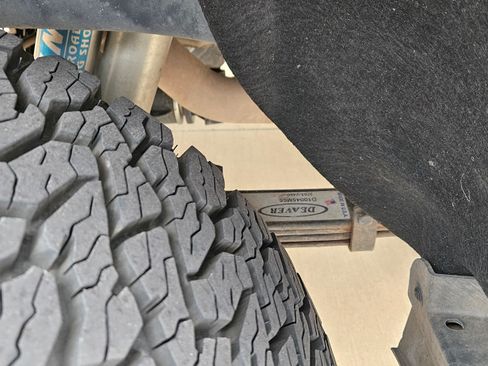 Used 2017 Chevrolet Colorado Z71 AWD/4WD image 11