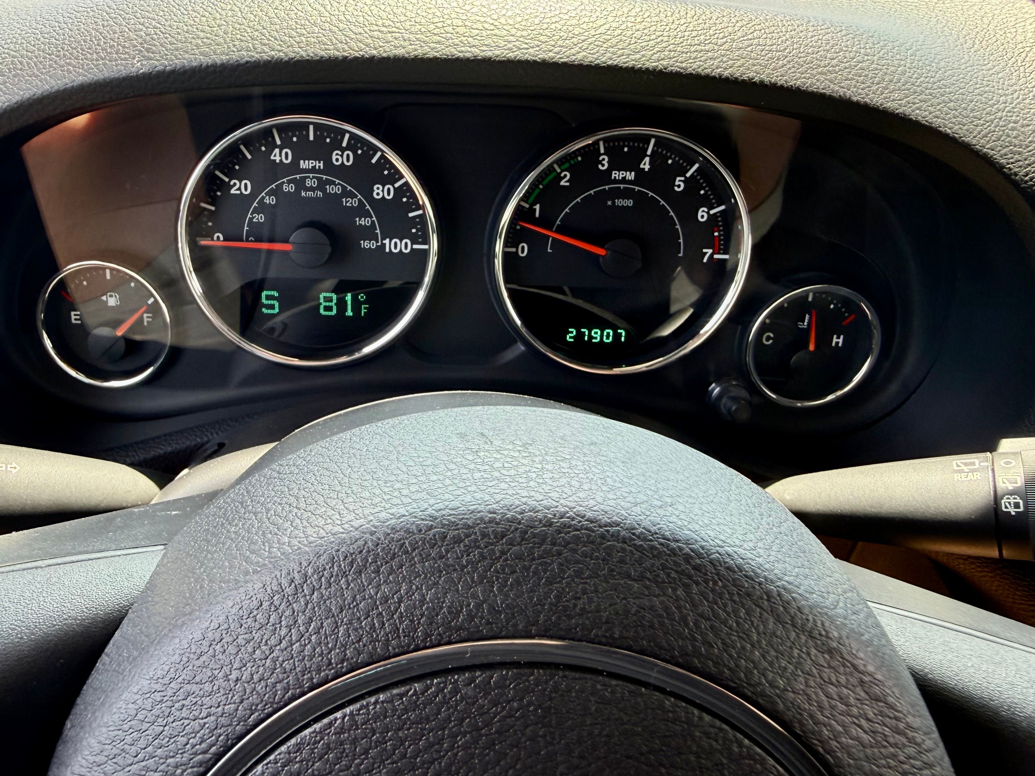 Used 2012 Jeep Wrangler Unlimited Sport AWD/4WD image 14