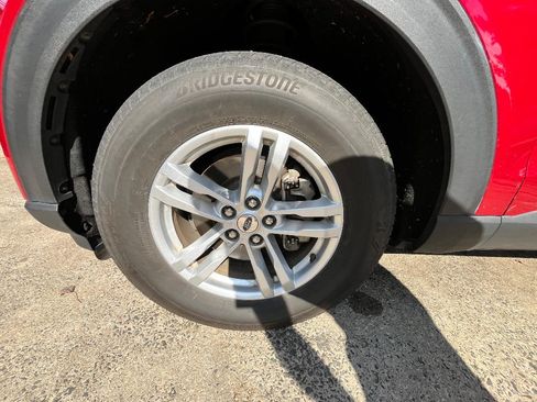 Used 2020 Ford Explorer XLT w/ Equipment Group 202A image 18