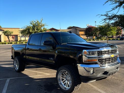 Used 2017 Chevrolet Silverado 1500 LT w/ Texas Edition image 4