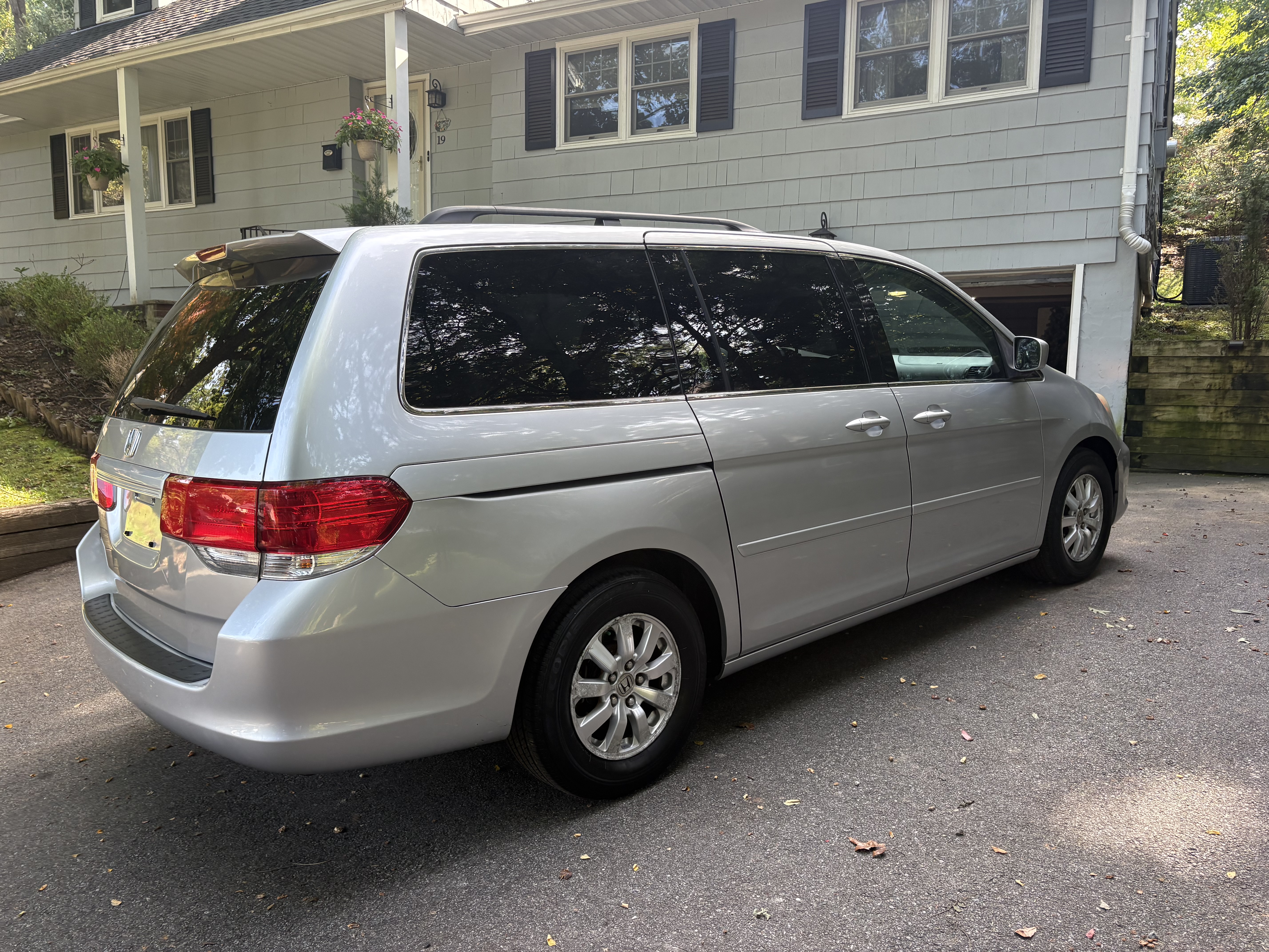 Used 2010 Honda Odyssey EX image 5