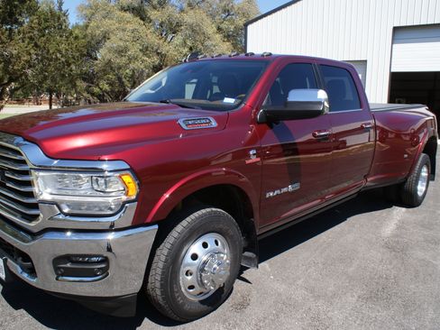 Used 2021 RAM 3500 Limited image 11