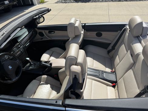 Used 2012 BMW 328i Convertible RWD image 19