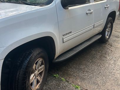 Used 2013 GMC Yukon SLT w/ SLT-2 Equipment Package