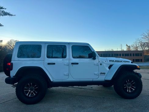 Used 2024 Jeep Wrangler Unlimited Rubicon 392 image 8