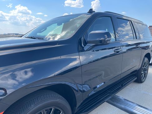 Used 2024 Chevrolet Suburban RST w/ Luxury Package image 9