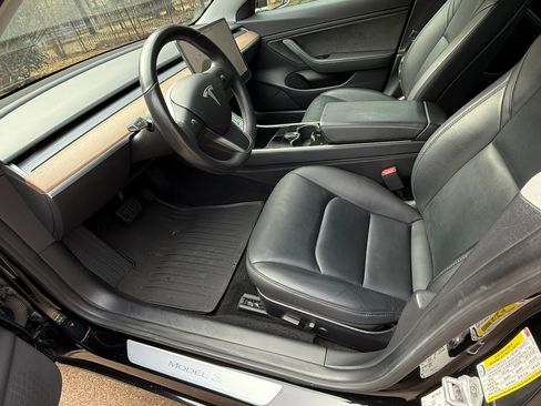 Used 2019 Tesla Model 3 Long Range image 9