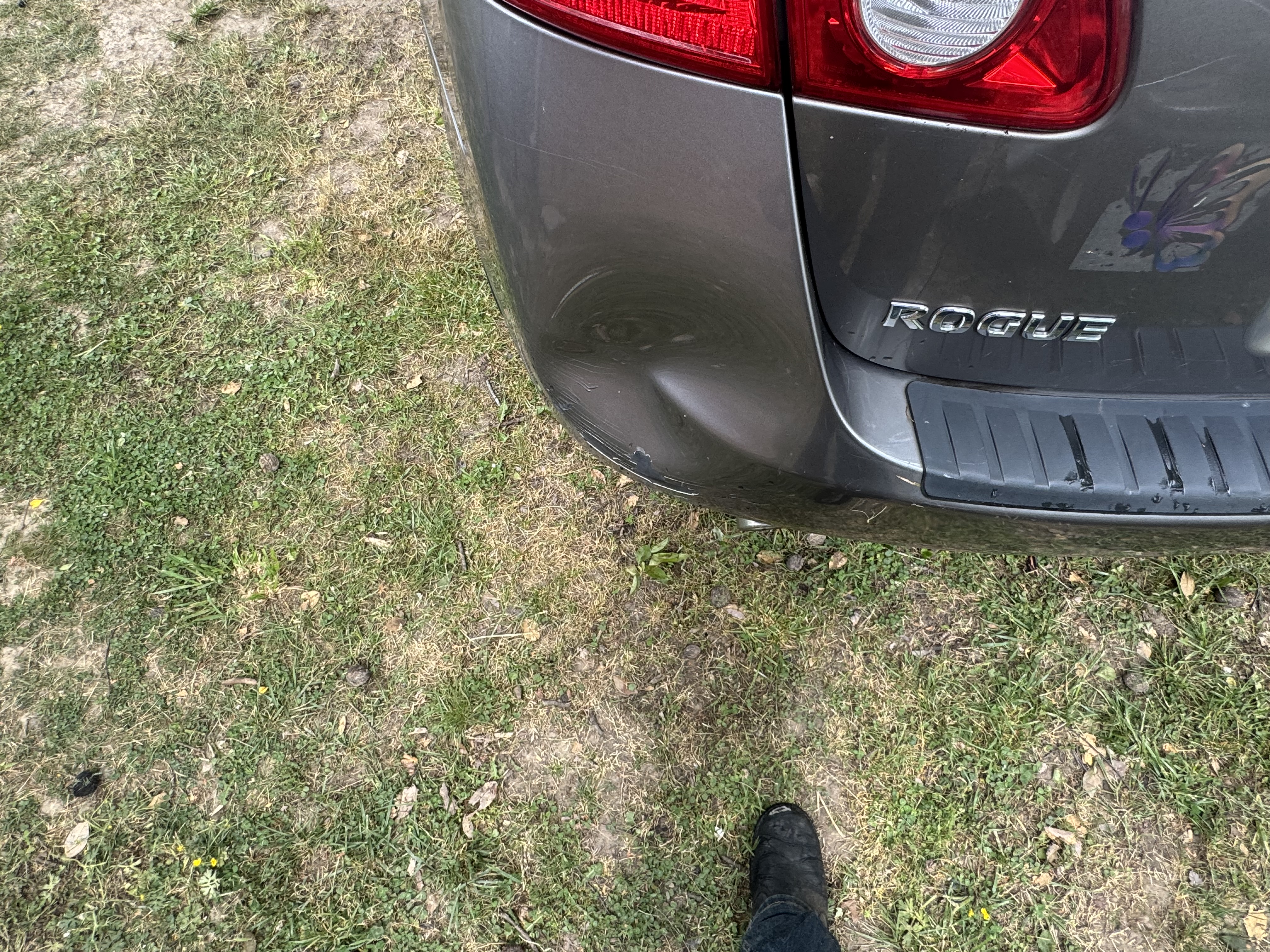 Used 2012 Nissan Rogue SV w/ Premium Pkg AWD/4WD image 5