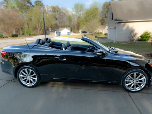Used 2013 Lexus IS 250C w/ Luxury Pkg image 17