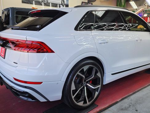 Used 2020 Audi Q8 Prestige w/ Prestige Package image 4