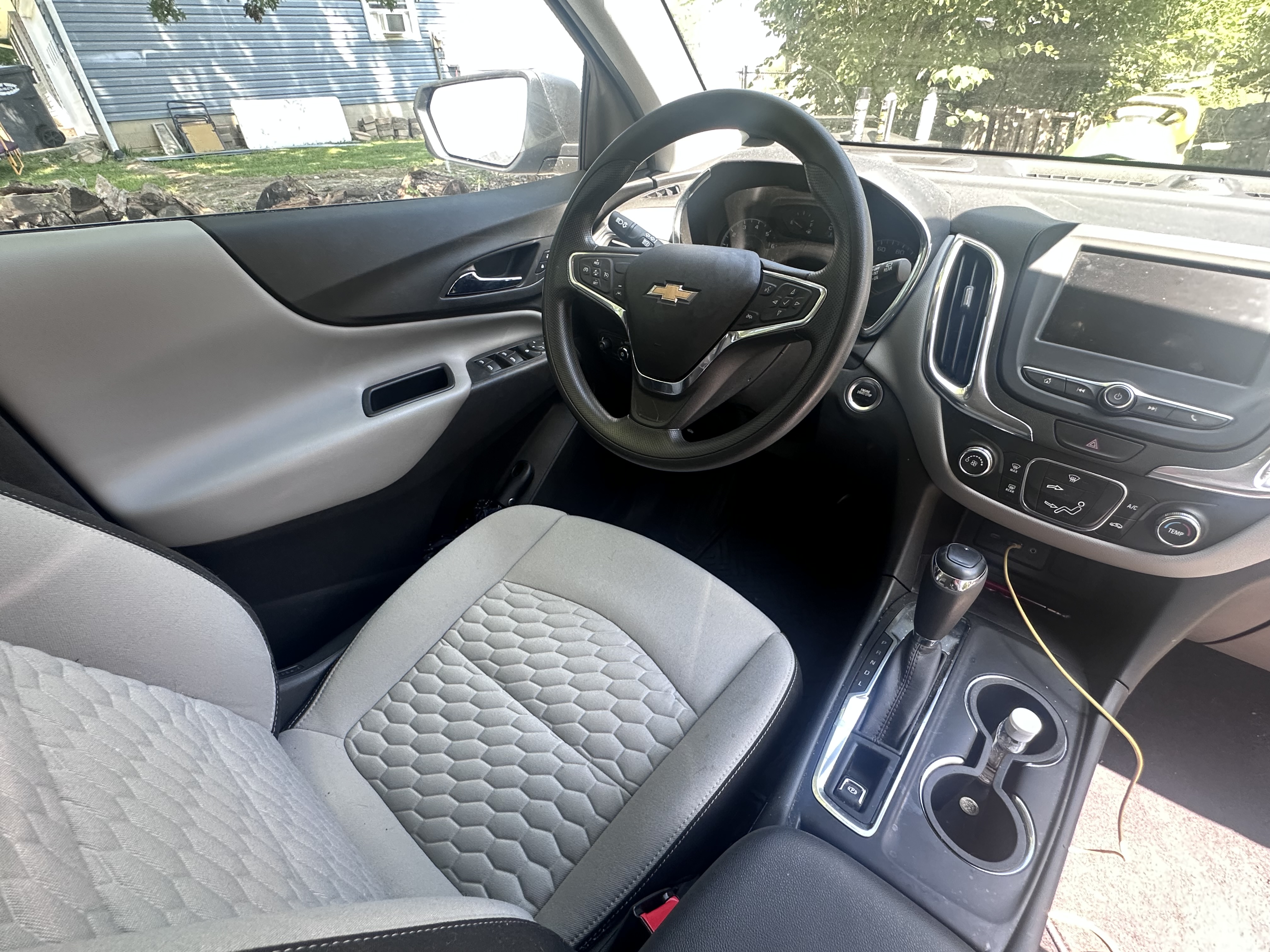 Used 2020 Chevrolet Equinox LS w/ LS Convenience Package FWD image 10