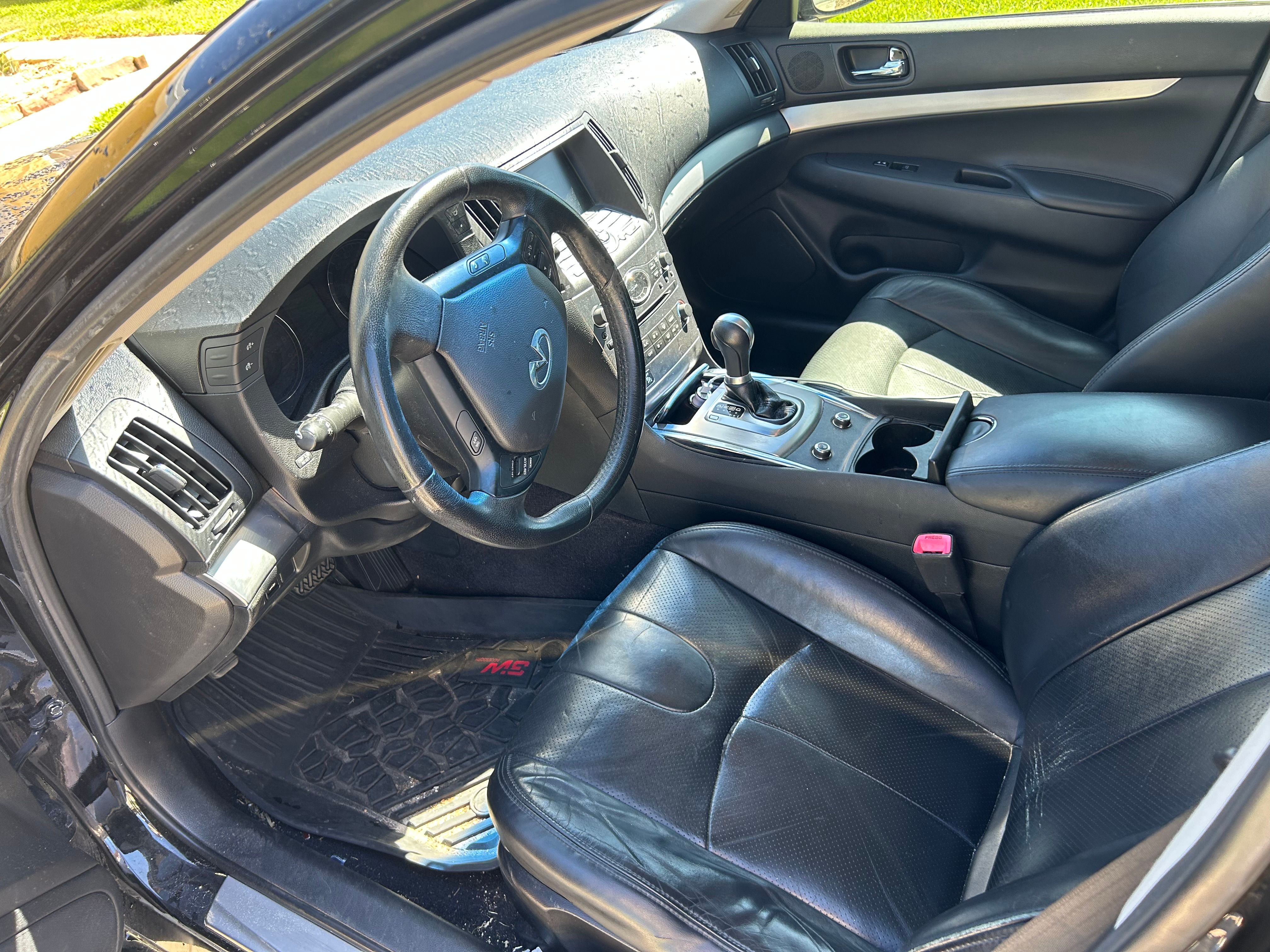 Used 2013 INFINITI G37 Journey RWD image 10