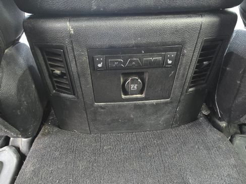 Used 2018 RAM 3500 Laramie Longhorn image 20