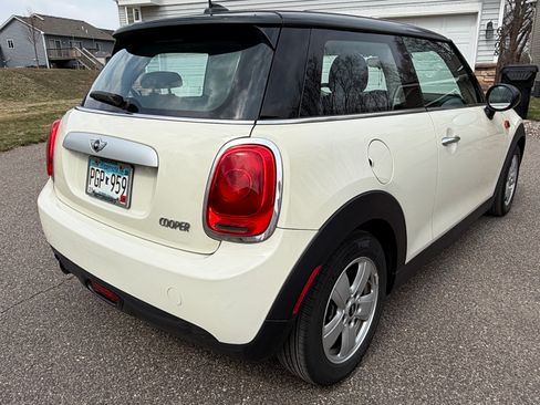 Used 2015 MINI Cooper 2-Door Hardtop image 6