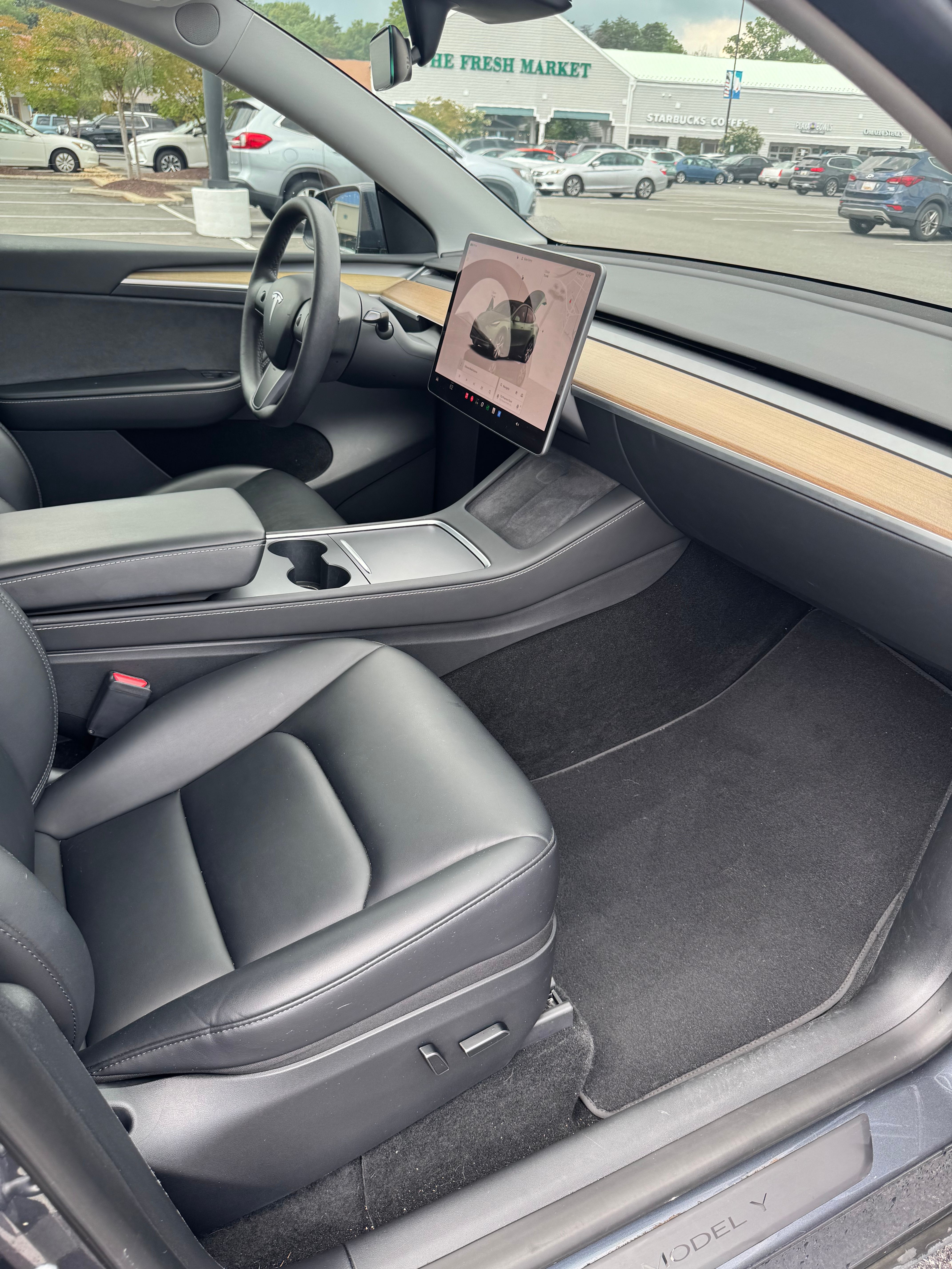 Used 2023 Tesla Model Y Long Range AWD/4WD image 5
