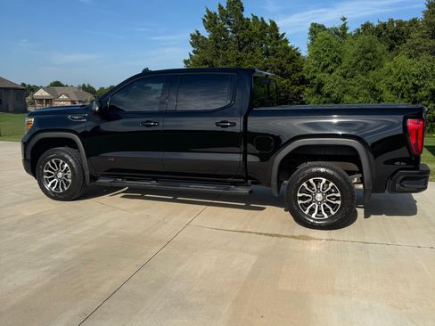 Used 2020 GMC Sierra 1500 AT4 w/ AT4 Premium Package AWD/4WD image 1