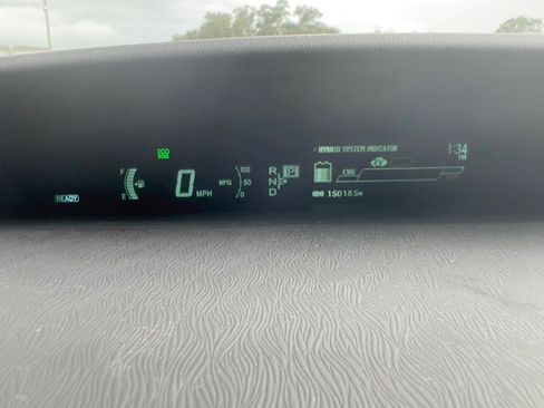 Used 2012 Toyota Prius Four w/ Deluxe Solar Roof Pkg FWD image 17