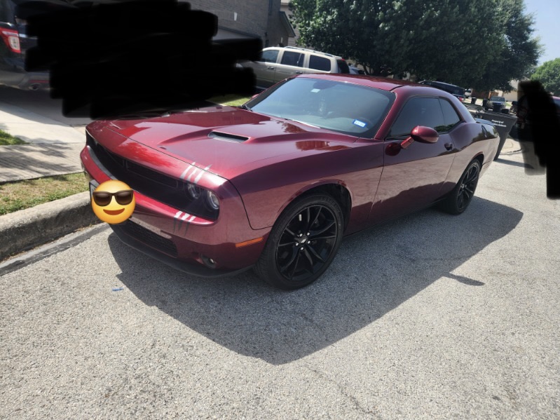 Used 2018 Dodge Challenger SXT Plus RWD image 1
