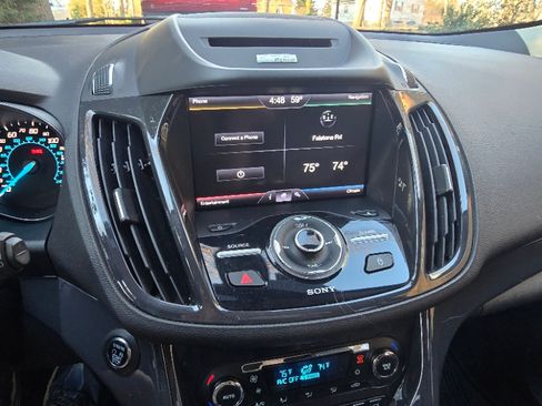 Used 2013 Ford Escape Titanium w/ Parking Technology Pkg image 25